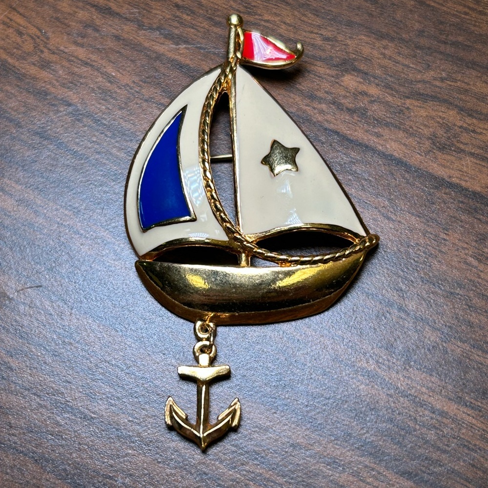 Avon Gold and Enamel Sailboat Brooch VTG